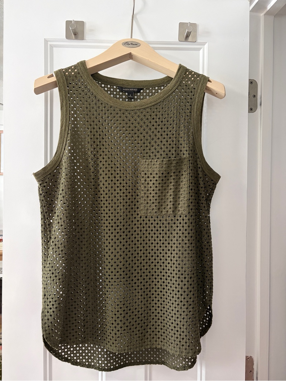 Banana Republic Women’s Olive Eyelet Tank Top